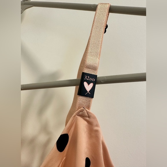 Victoria’s Secret bra - Picture 2 of 4